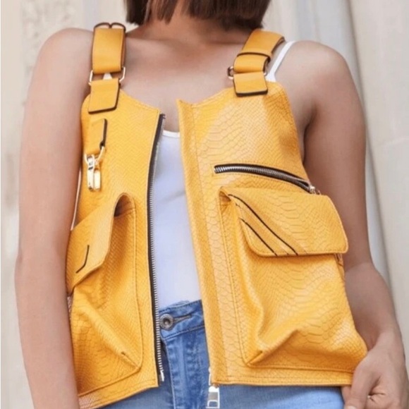 Tote&Carry Burgundy 07 Tactical Vest - Picture 7 of 10